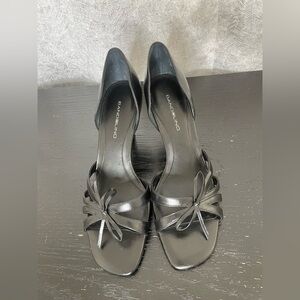 Bandolino Black Strappy Bow Heels – Open Toe Dress Shoes | 8